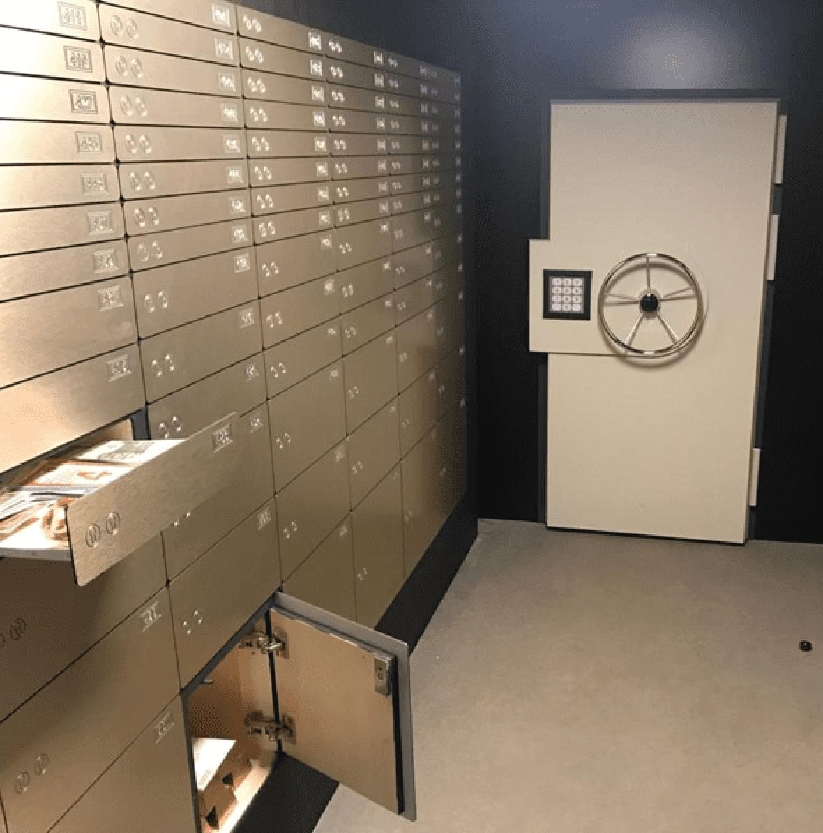Escape room – Room with several safe drawers